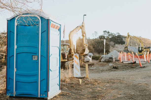 Best Portable bathroom rental  in Auburn, MI