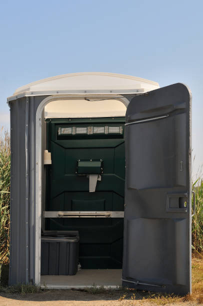 Portable Toilet Options We Offer in Auburn, MI