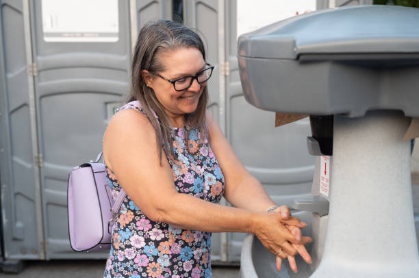 Best Construction site porta potty rental  in Auburn, MI